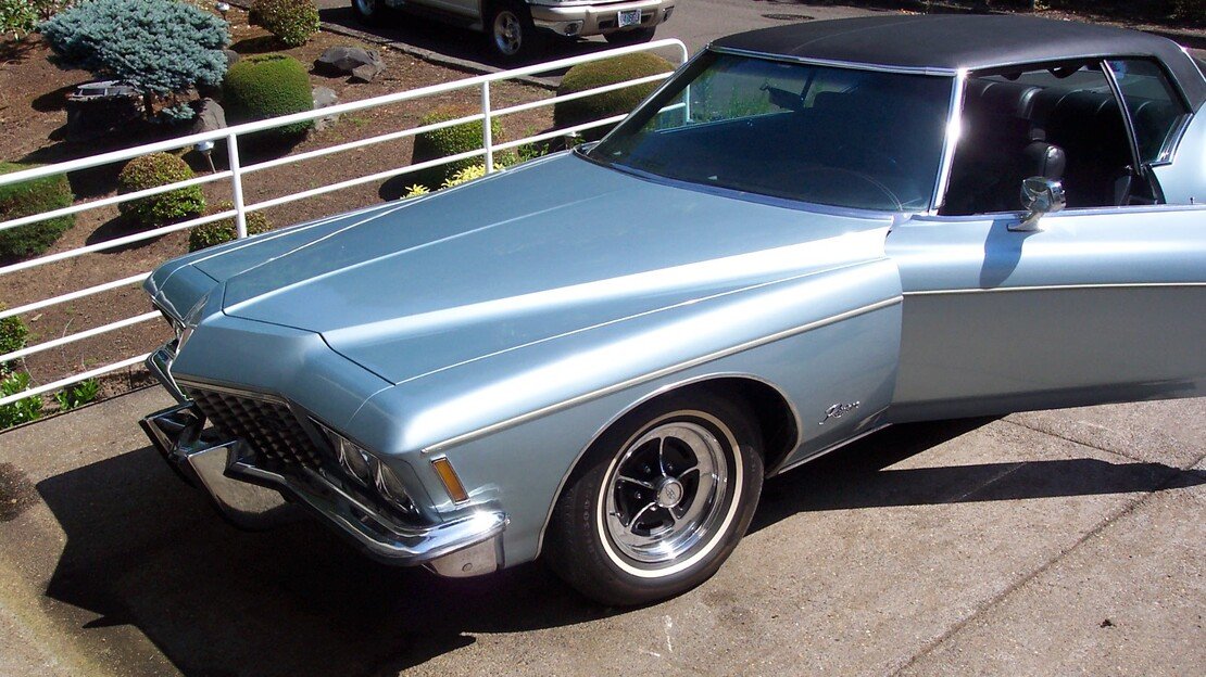 1972-Buick-Riviera-American%20Classics--
