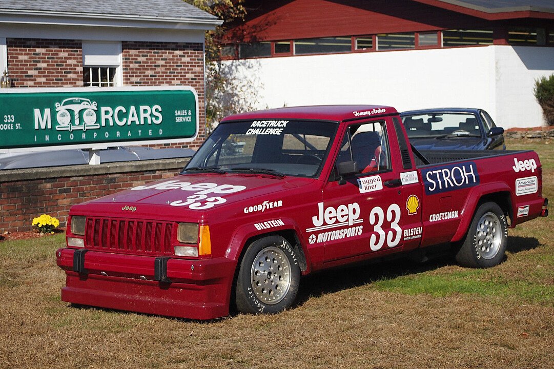 1988-Jeep-Comanche--Car-100736763-57deab