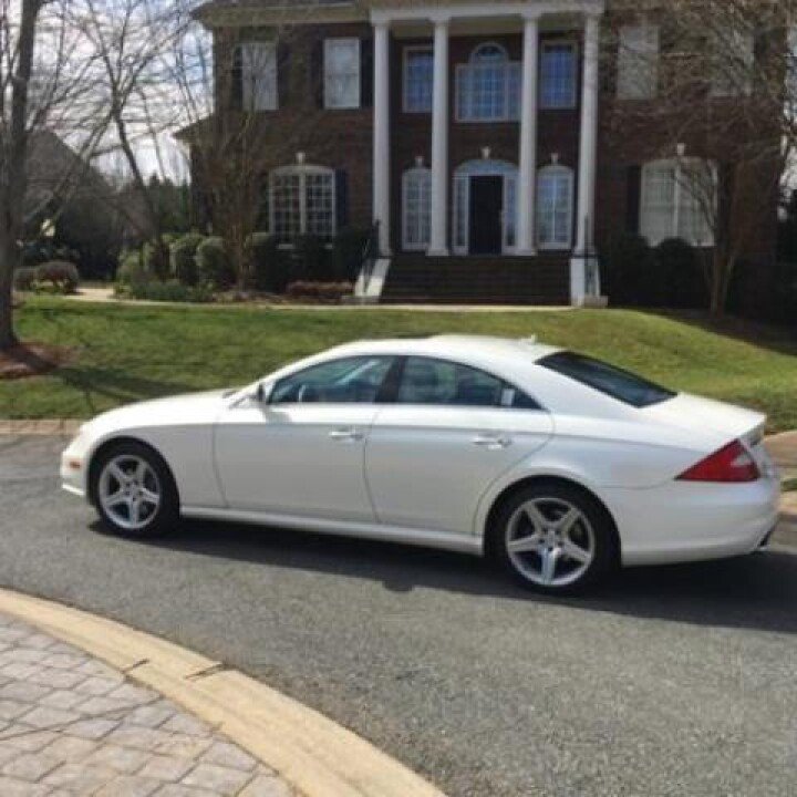 2008 MercedesBenz CLS550 18k Mercedes benz cls