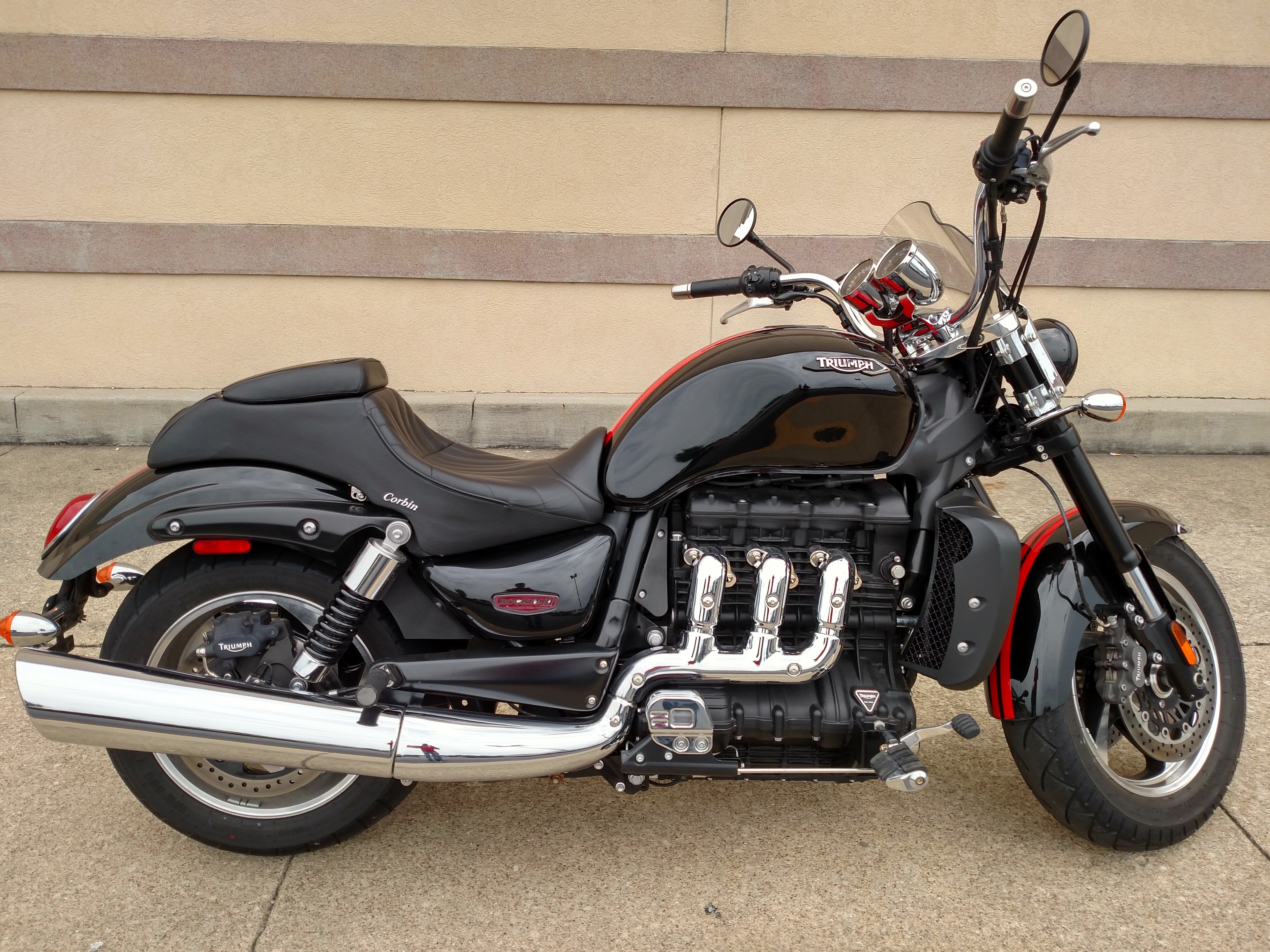 triumph rocket 3